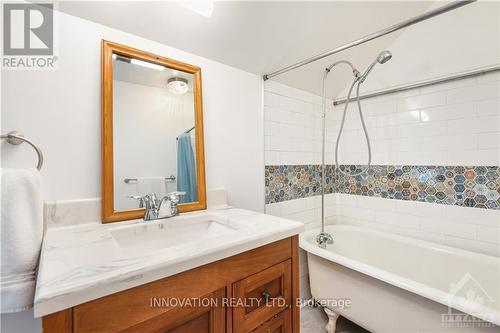 42 Montague Street, Lanark, ON - Indoor Photo Showing Bathroom