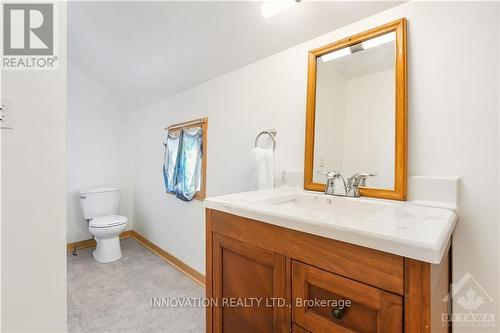 42 Montague Street, Lanark, ON - Indoor Photo Showing Bathroom