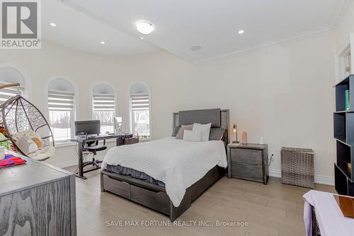 22 Pellegrini Dr Drive E, Vaughan (Kleinburg), ON - Indoor Photo Showing Bedroom