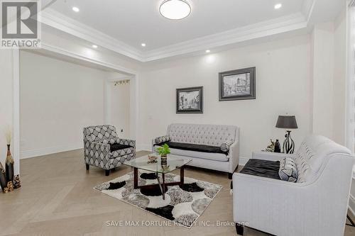 22 Pellegrini Dr Drive E, Vaughan (Kleinburg), ON - Indoor Photo Showing Living Room