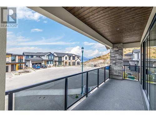 5541 Foothill Court, Kelowna, BC - Outdoor With Exterior