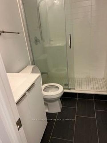 3617-30 Shore Breeze Dr, Toronto, ON - Indoor Photo Showing Bathroom