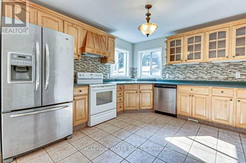 22 Dogwood Drive, Tillsonburg, ON - Indoor Photo Showing Kitchen