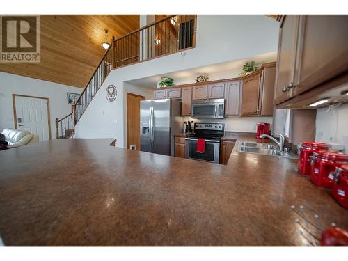 1717 Koocanusa Lake Drive, Lake Koocanusa, BC - Indoor Photo Showing Kitchen With Double Sink