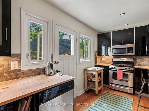 7 Kentucky Ave, Toronto, ON - Indoor Photo Showing Kitchen