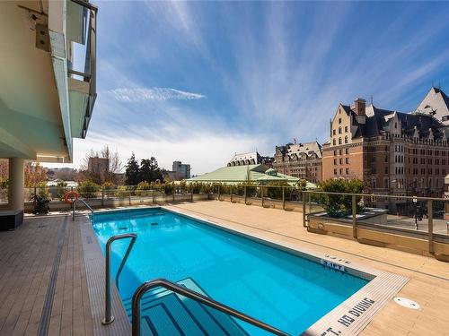 302-708 Burdett Ave, Victoria, BC - Outdoor With In Ground Pool