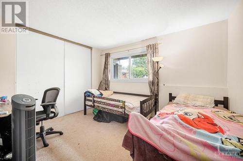 216 Viewmount Drive Unit#106, Ottawa, ON - Indoor Photo Showing Bedroom