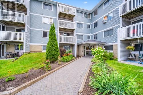 216 Viewmount Drive Unit#106, Ottawa, ON - Outdoor