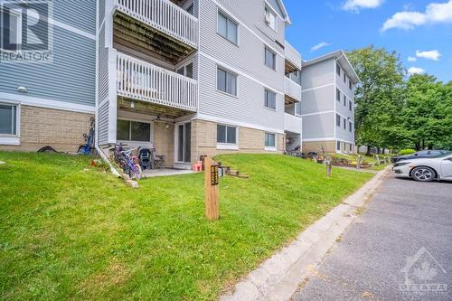 216 Viewmount Drive Unit#106, Ottawa, ON - Outdoor