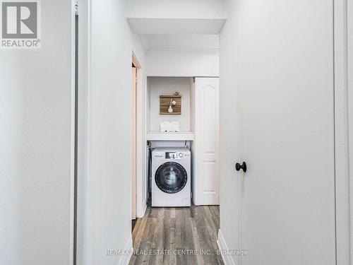 1111 - 716 The West Mall, Toronto (Eringate-Centennial-West Deane), ON - Indoor Photo Showing Laundry Room