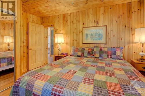 404 Horne Lake Road, Lanark Highlands, ON - Indoor Photo Showing Bedroom