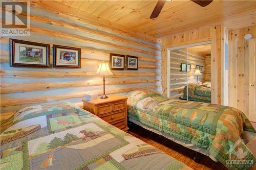 404 Horne Lake Road, Lanark Highlands, ON - Indoor Photo Showing Bedroom