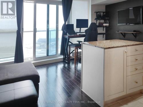 1609 - 208 Queens Quay W, Toronto (Waterfront Communities), ON - Indoor