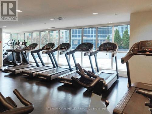 1609 - 208 Queens Quay W, Toronto (Waterfront Communities), ON - Indoor Photo Showing Gym Room