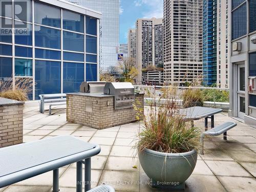 1609 - 208 Queens Quay W, Toronto (Waterfront Communities), ON - Outdoor