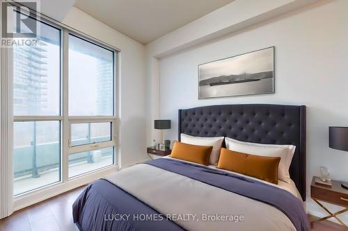 703 - 2212 Lake Shore Boulevard W, Toronto (Mimico), ON - Indoor Photo Showing Bedroom