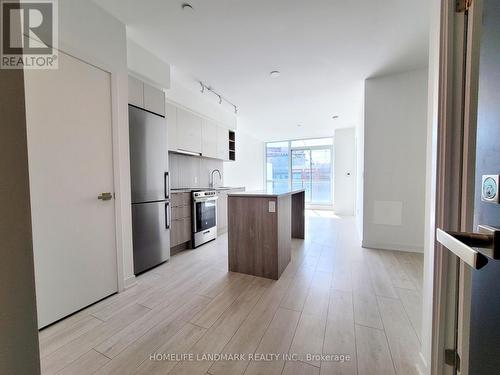 608 - 31 Tippett Road, Toronto (Clanton Park), ON - Indoor Photo Showing Kitchen