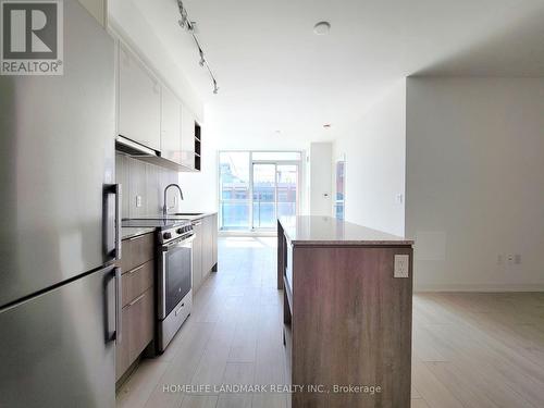 608 - 31 Tippett Road, Toronto (Clanton Park), ON - Indoor Photo Showing Kitchen