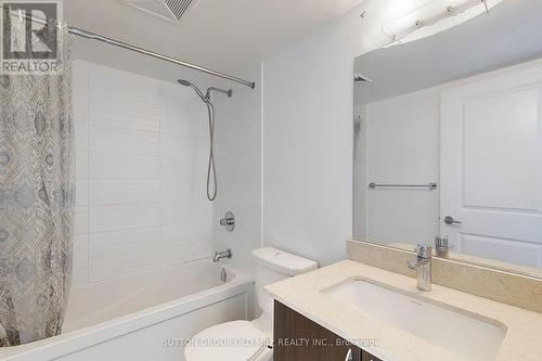 927 - 376 Highway 7 E, Richmond Hill, ON - Indoor Photo Showing Bathroom