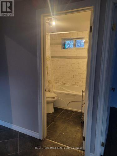 15 Brown Street, Belleville, ON - Indoor Photo Showing Bathroom