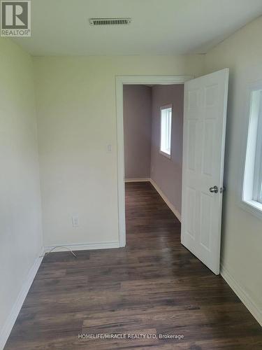 15 Brown Street, Belleville, ON - Indoor Photo Showing Other Room