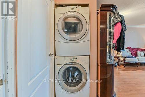 706 - 2470 Eglinton Avenue W, Toronto (Beechborough-Greenbrook), ON - Indoor Photo Showing Laundry Room