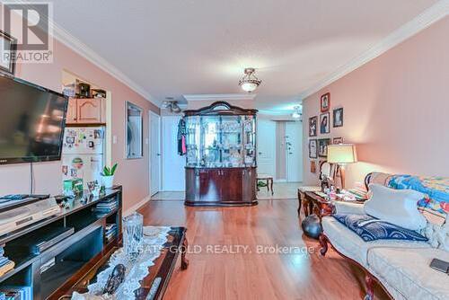 706 - 2470 Eglinton Avenue W, Toronto (Beechborough-Greenbrook), ON - Indoor Photo Showing Living Room