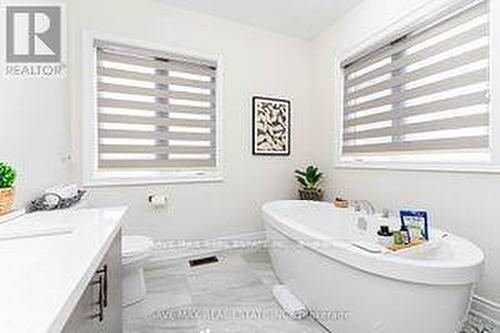 3 Grierson Trail, Hamilton (Waterdown), ON - Indoor Photo Showing Bathroom