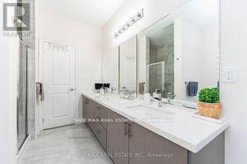 3 Grierson Trail, Hamilton (Waterdown), ON - Indoor Photo Showing Bathroom