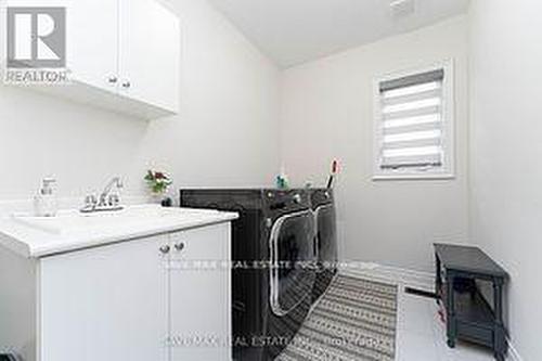 3 Grierson Trail, Hamilton (Waterdown), ON - Indoor Photo Showing Laundry Room