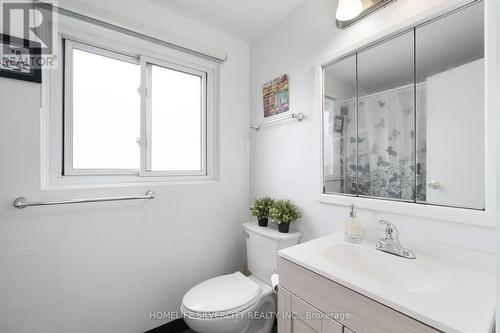 44 Kipling Place, Barrie (Letitia Heights), ON - Indoor Photo Showing Bathroom