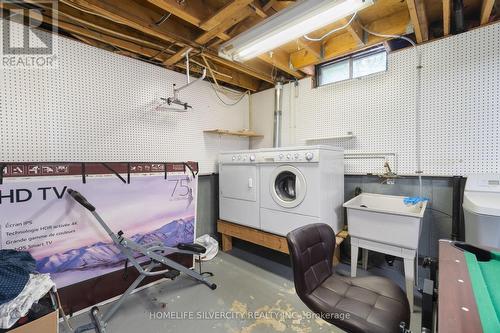 44 Kipling Place, Barrie (Letitia Heights), ON - Indoor Photo Showing Laundry Room