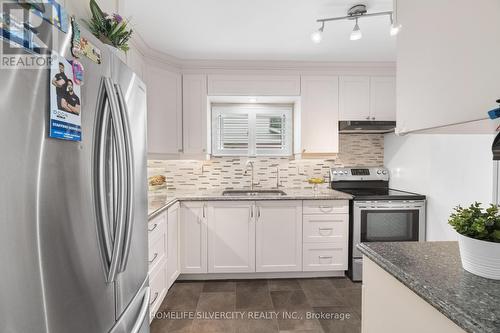 44 Kipling Place, Barrie (Letitia Heights), ON - Indoor Photo Showing Kitchen With Upgraded Kitchen