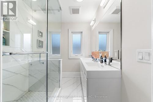 16 Benway Drive, Toronto (Rexdale-Kipling), ON - Indoor Photo Showing Bathroom