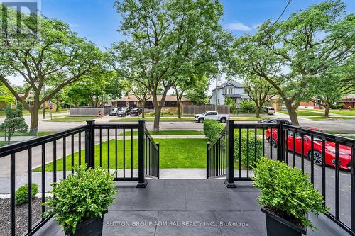 16 Benway Drive, Toronto (Rexdale-Kipling), ON - Outdoor