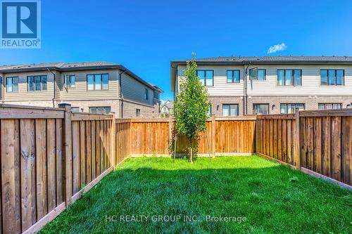 385 Athabasca Common, Oakville, ON - Outdoor