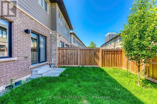 385 Athabasca Common, Oakville, ON - Outdoor