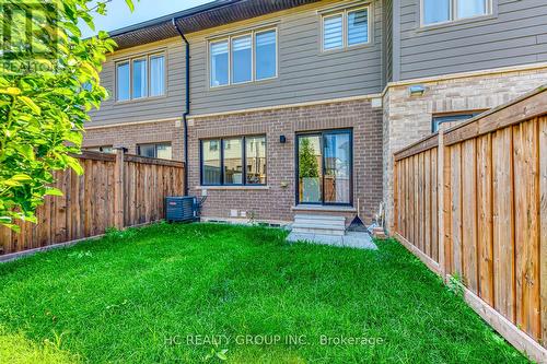 385 Athabasca Common, Oakville, ON - Outdoor With Exterior