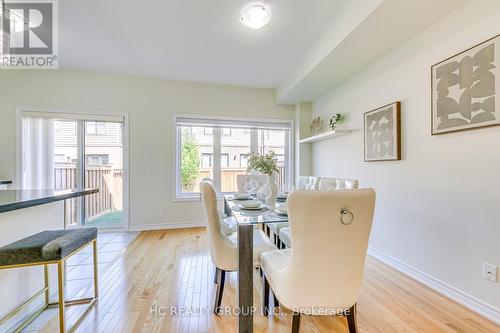 385 Athabasca Common, Oakville, ON - Indoor Photo Showing Dining Room