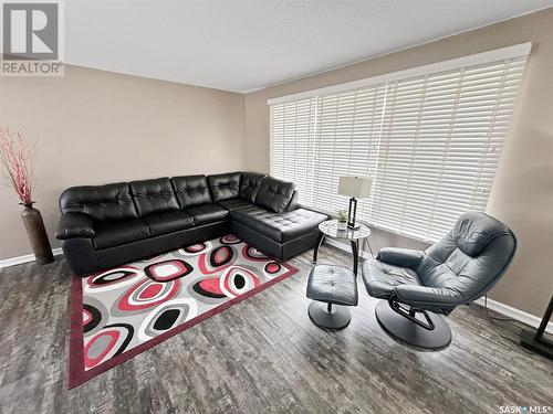 1671 Winnie Street, Swift Current, SK - Indoor Photo Showing Living Room