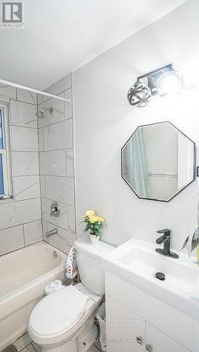 3105 White Oak Road, London, ON - Indoor Photo Showing Bathroom