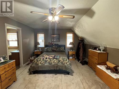 645 Badger Road, Tappen, BC - Indoor Photo Showing Bedroom