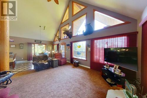 645 Badger Road, Tappen, BC - Indoor