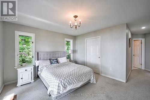 317 Riverside Drive, Kawartha Lakes, ON - Indoor Photo Showing Bedroom