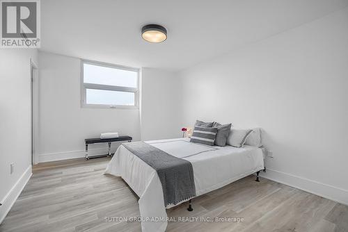 Ph3 - 299 Mill Road, Toronto (Markland Wood), ON - Indoor Photo Showing Bedroom