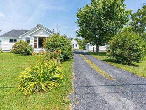 959 2 Highway, Five Islands, NS 