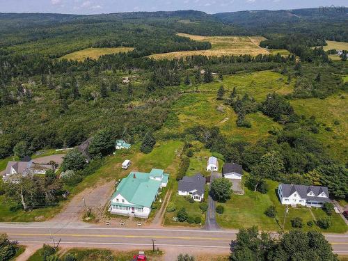 959 2 Highway, Five Islands, NS 