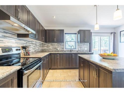 59 Backus Dr, Norfolk, ON - Indoor Photo Showing Kitchen With Double Sink With Upgraded Kitchen