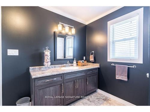 59 Backus Dr, Norfolk, ON - Indoor Photo Showing Bathroom