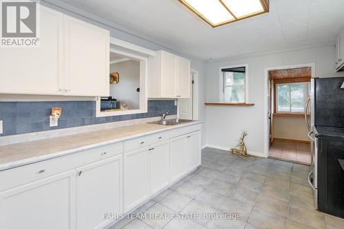 345 East Street, Orillia, ON - Indoor Photo Showing Kitchen With Double Sink